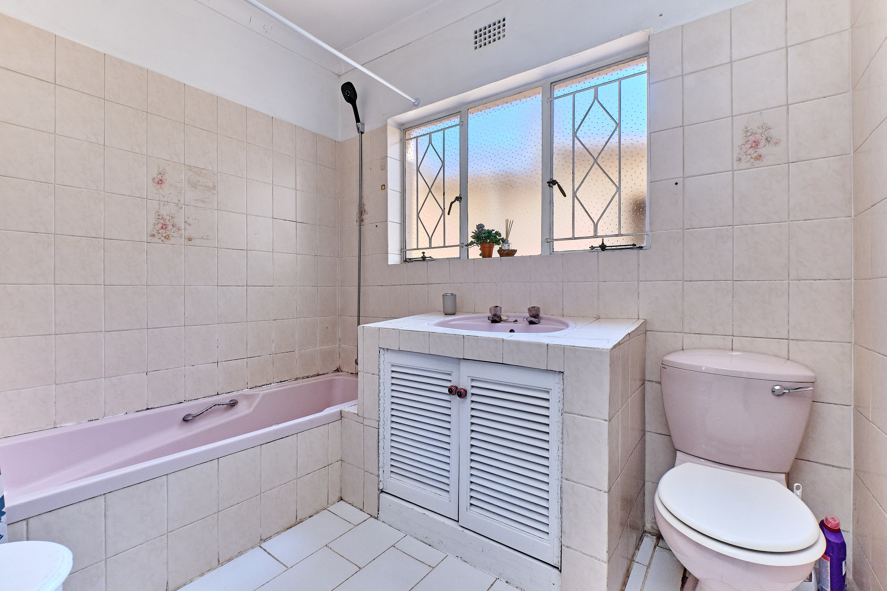 Cottage bathroom